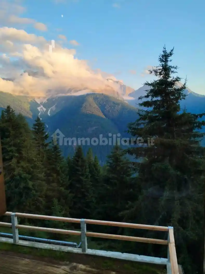 Casa indipendente in affitto a Vione