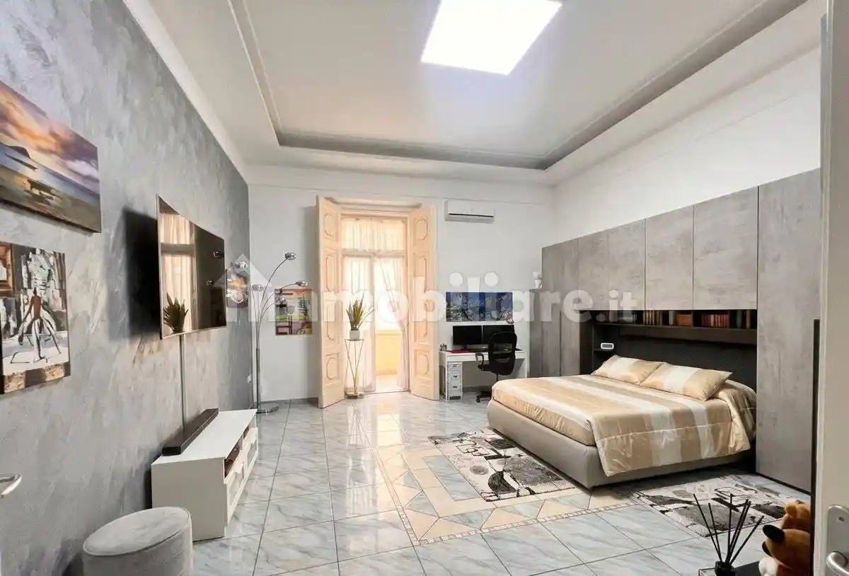 Appartamento in vendita a Napoli