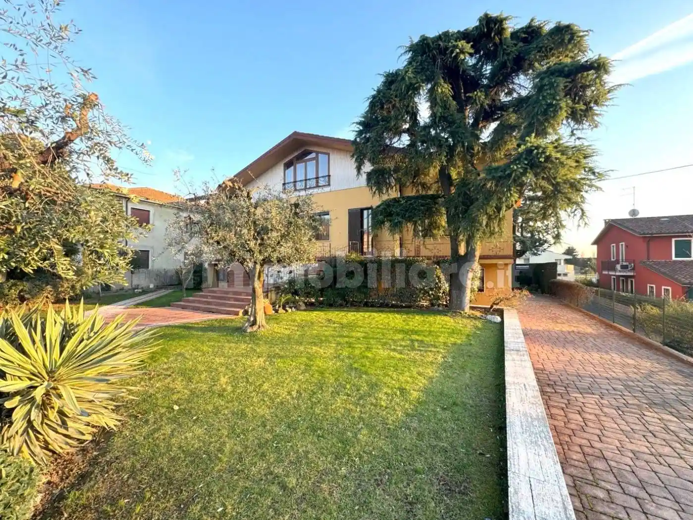 Villa in vendita a Gambellara