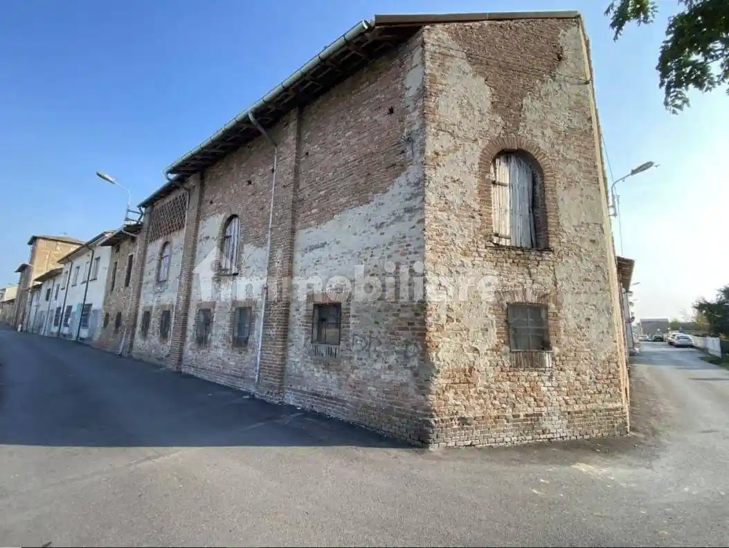 Appartamento in vendita a Casei Gerola