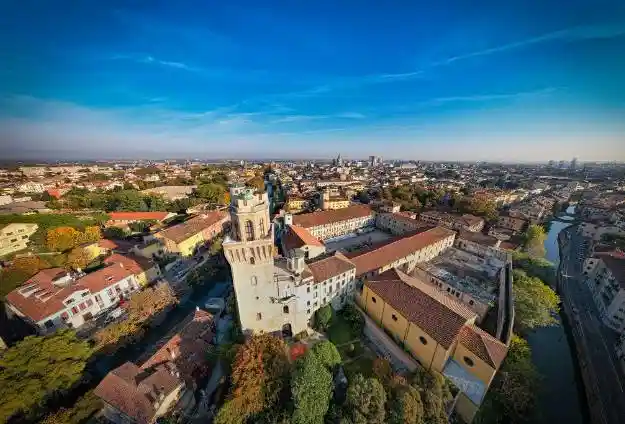 Palazzo - Edificio in vendita a Padova