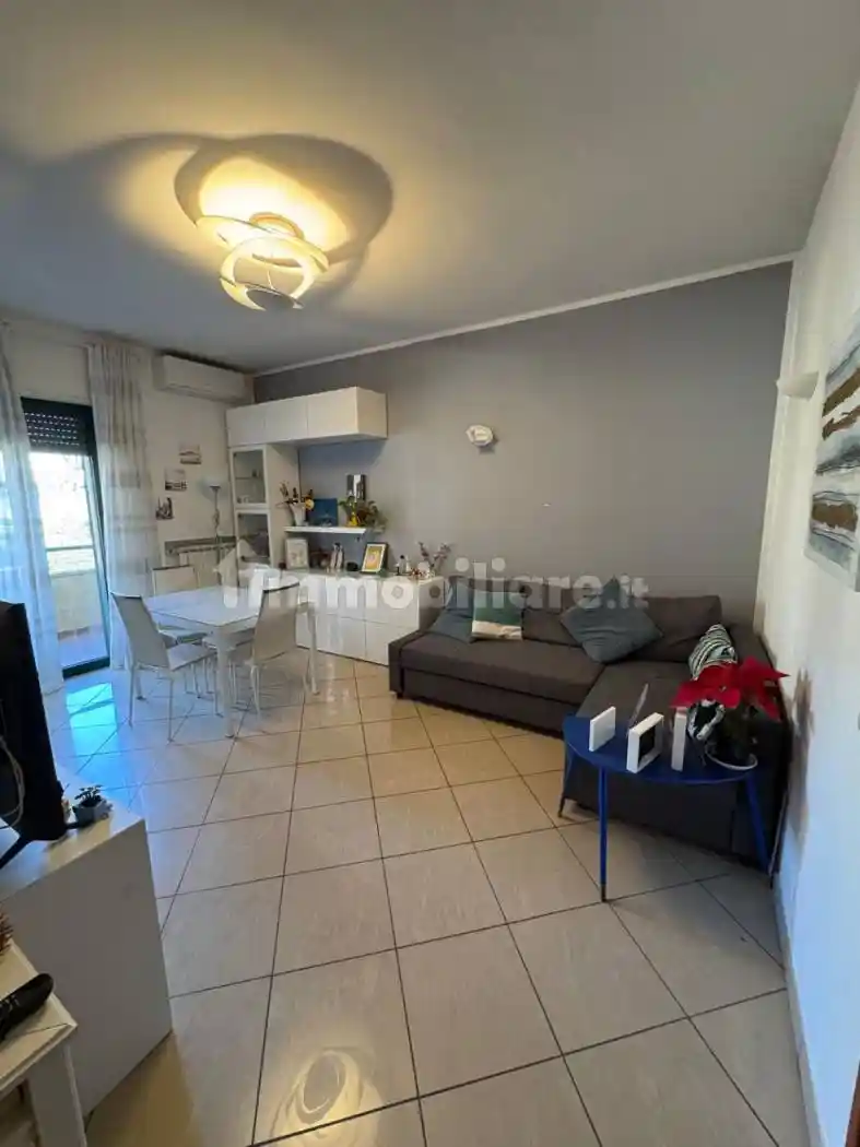 Appartamento in vendita a Napoli