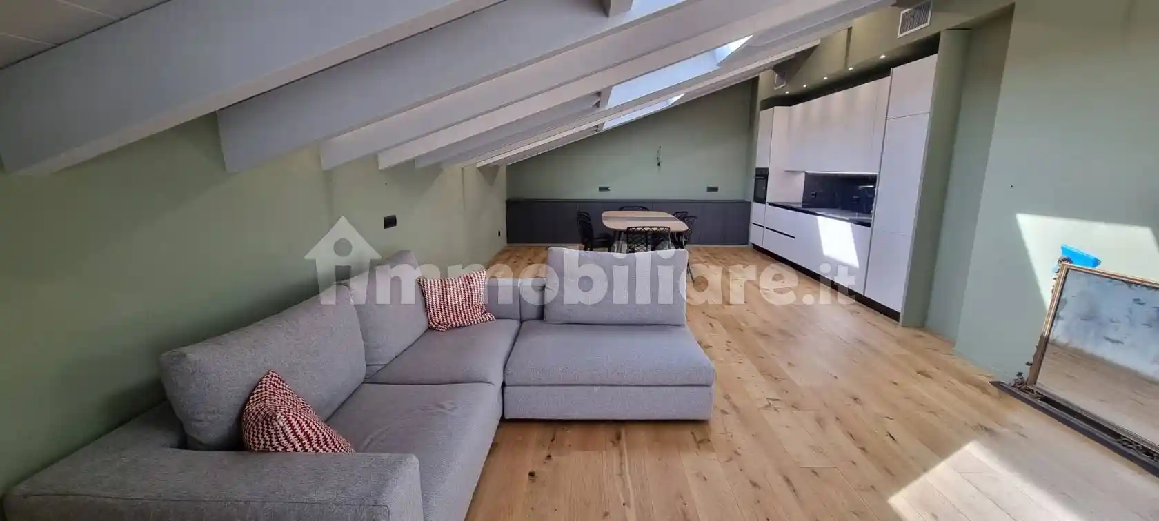 Appartamento in affitto a Casnate con Bernate