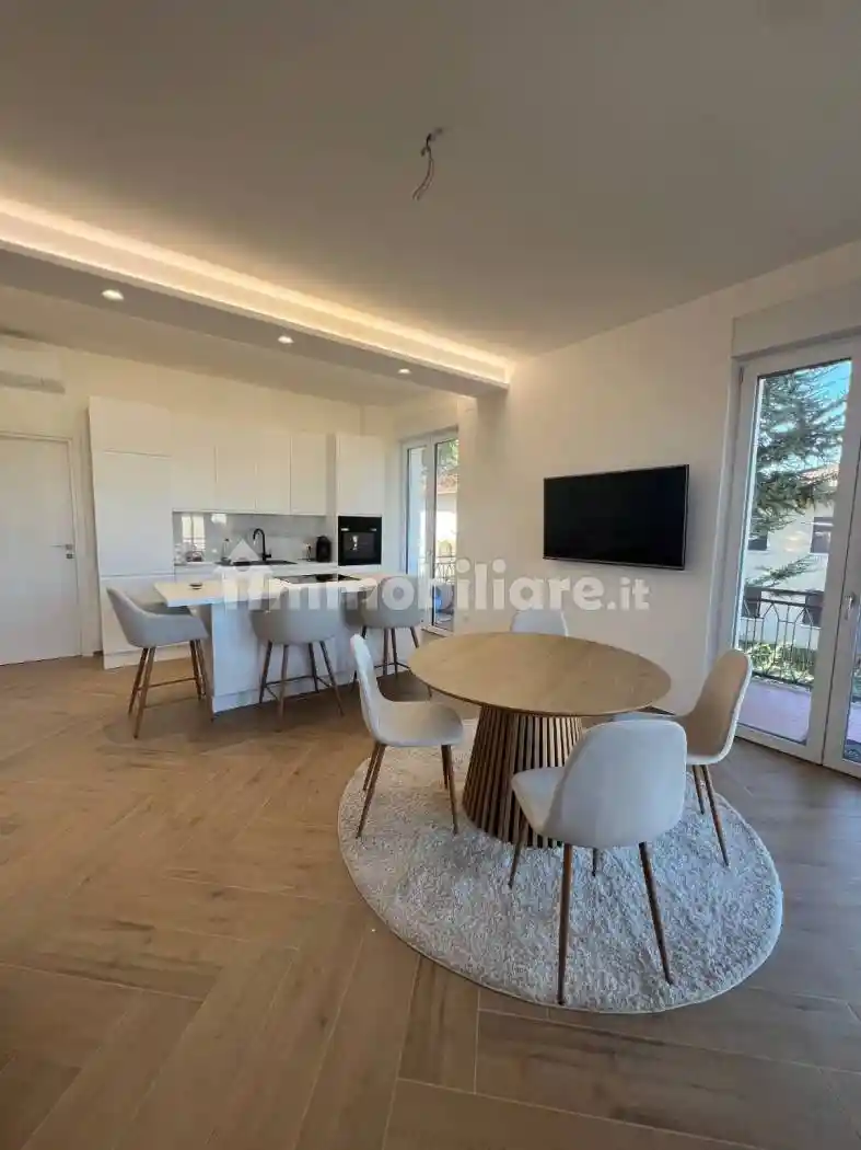 Appartamento in vendita a Sirmione