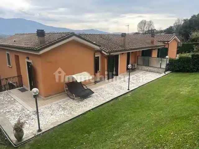 Villa in vendita a Tivoli