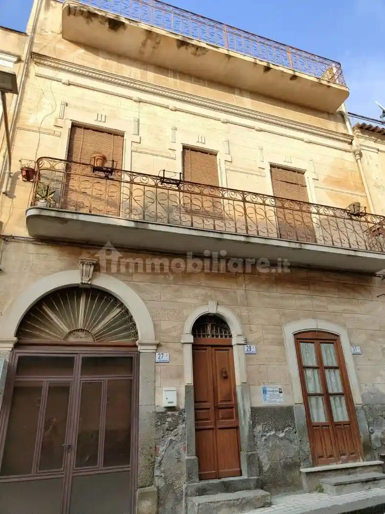 Casa indipendente in vendita a Motta Sant'Anastasia