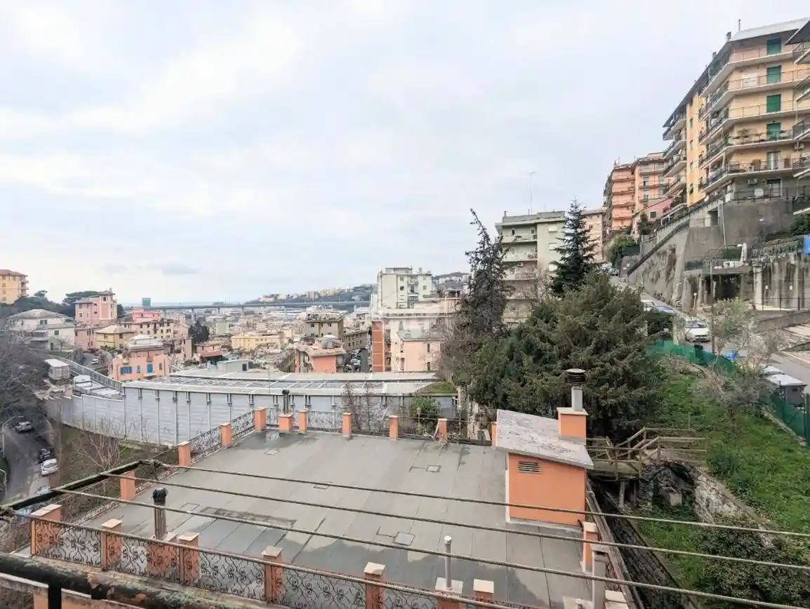 Appartamento in vendita a Genova