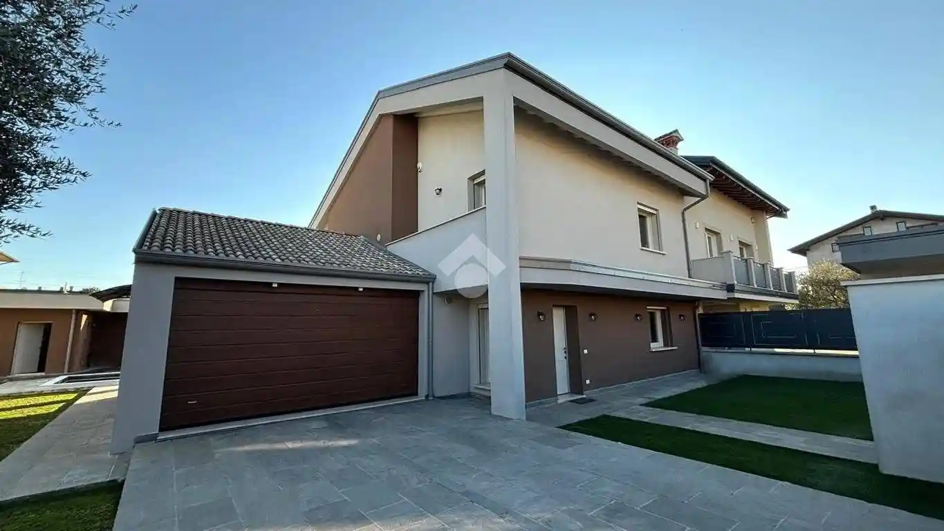 Villa in vendita a Castrezzato