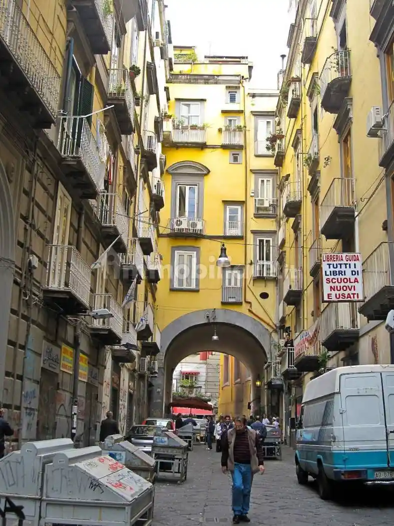 Appartamento in vendita a Napoli