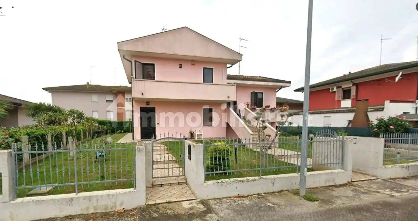 Villa in vendita a Porto Viro