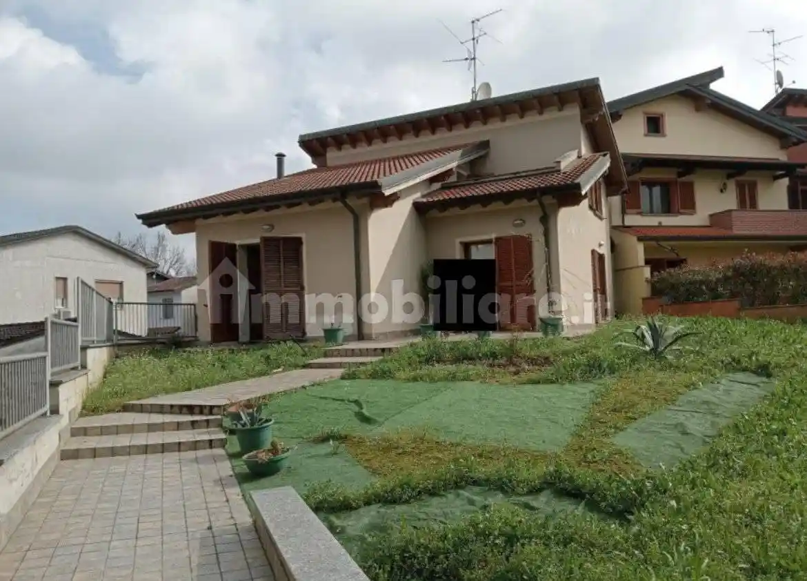 Villa in vendita a Castelleone