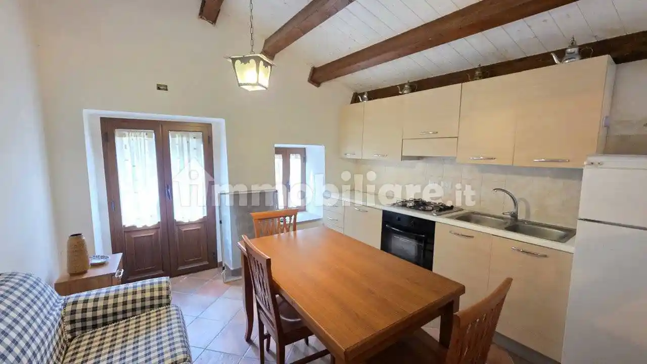 Casa indipendente in vendita a Basicò