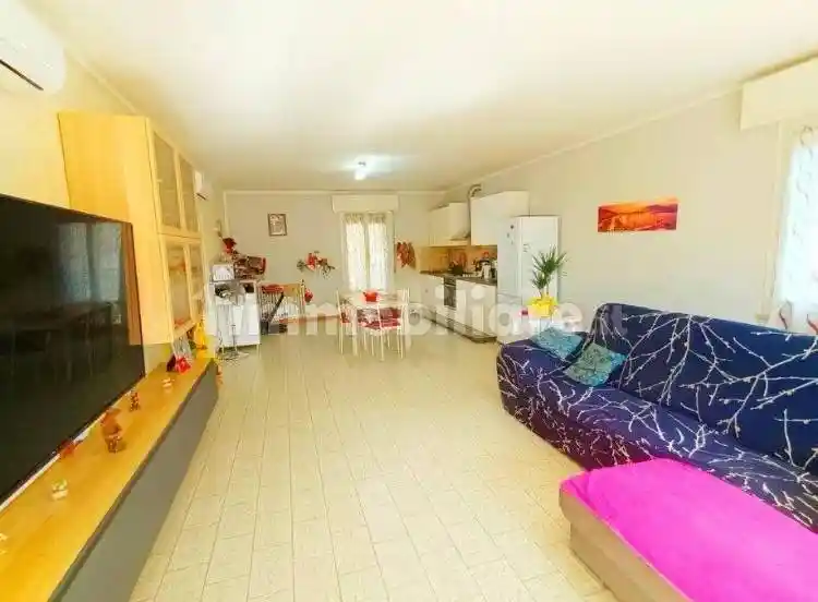 Appartamento in vendita a Vetto