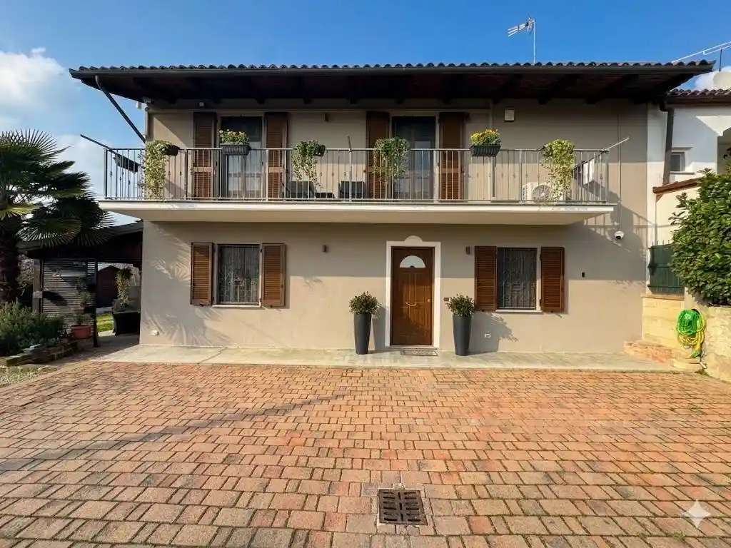 Villa in vendita a Isola d'Asti