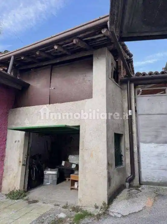 Casa indipendente in vendita a Lodrino