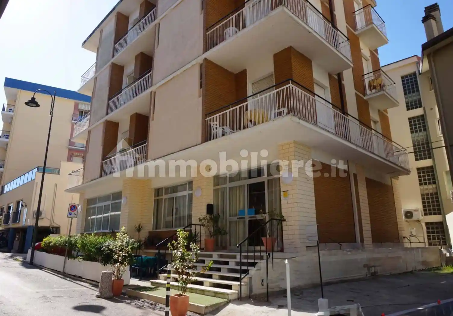 Palazzo - Edificio in vendita a Gabicce Mare