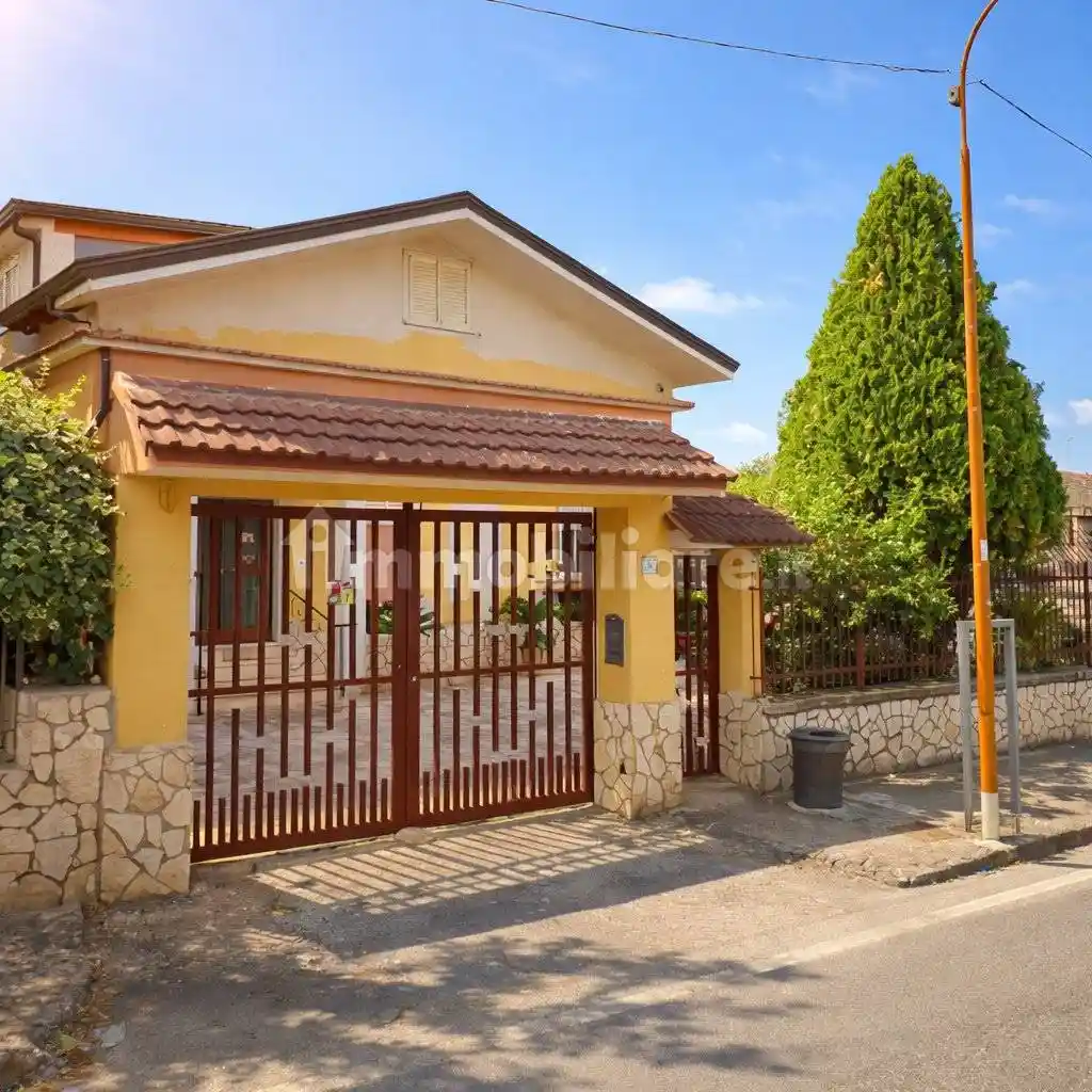 Villa in vendita a Casapulla