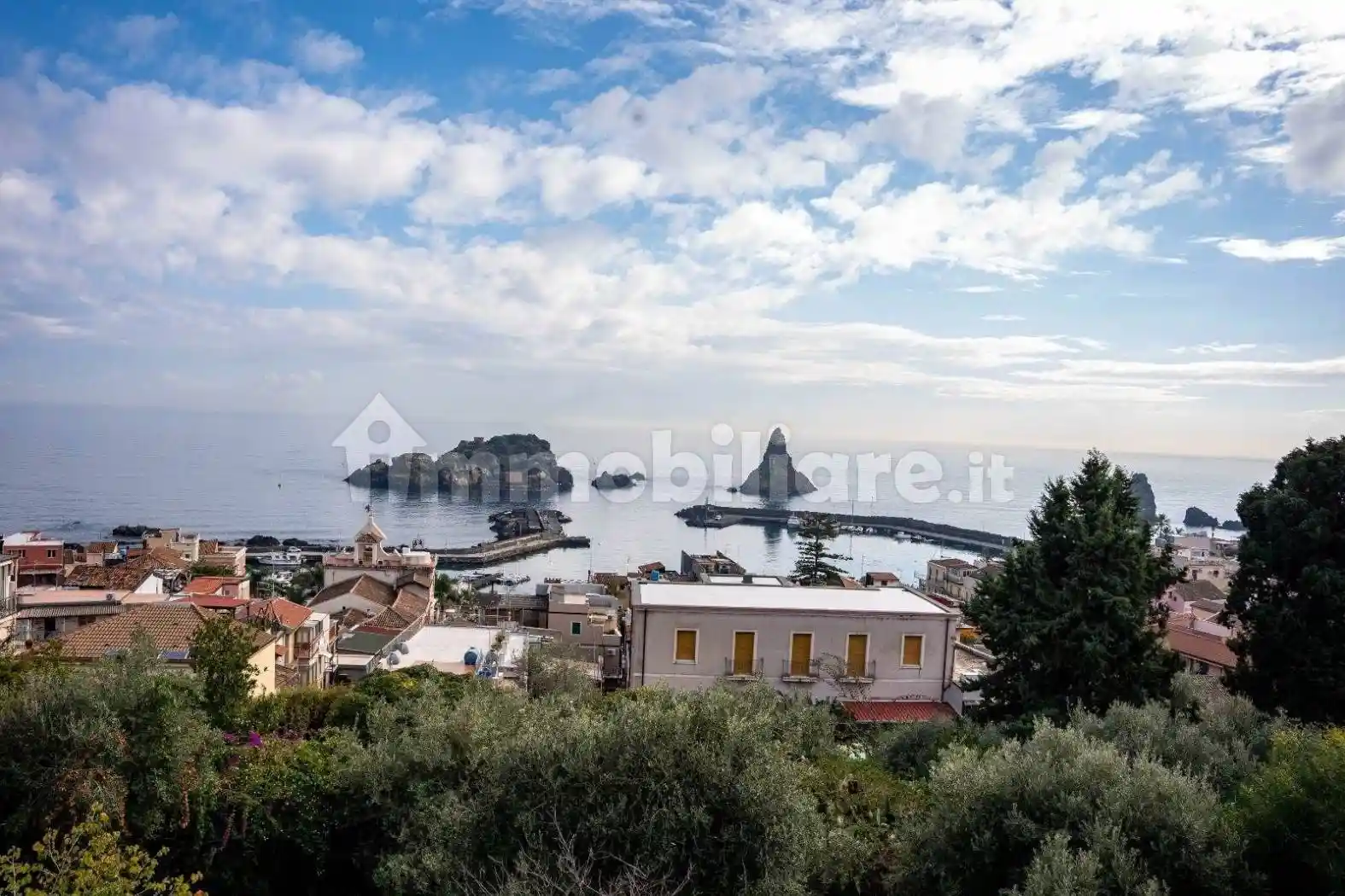 Appartamento in vendita a Aci Castello
