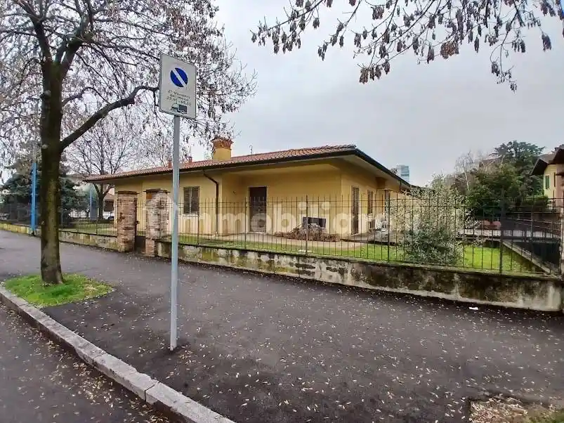 Villa in vendita a Brescia
