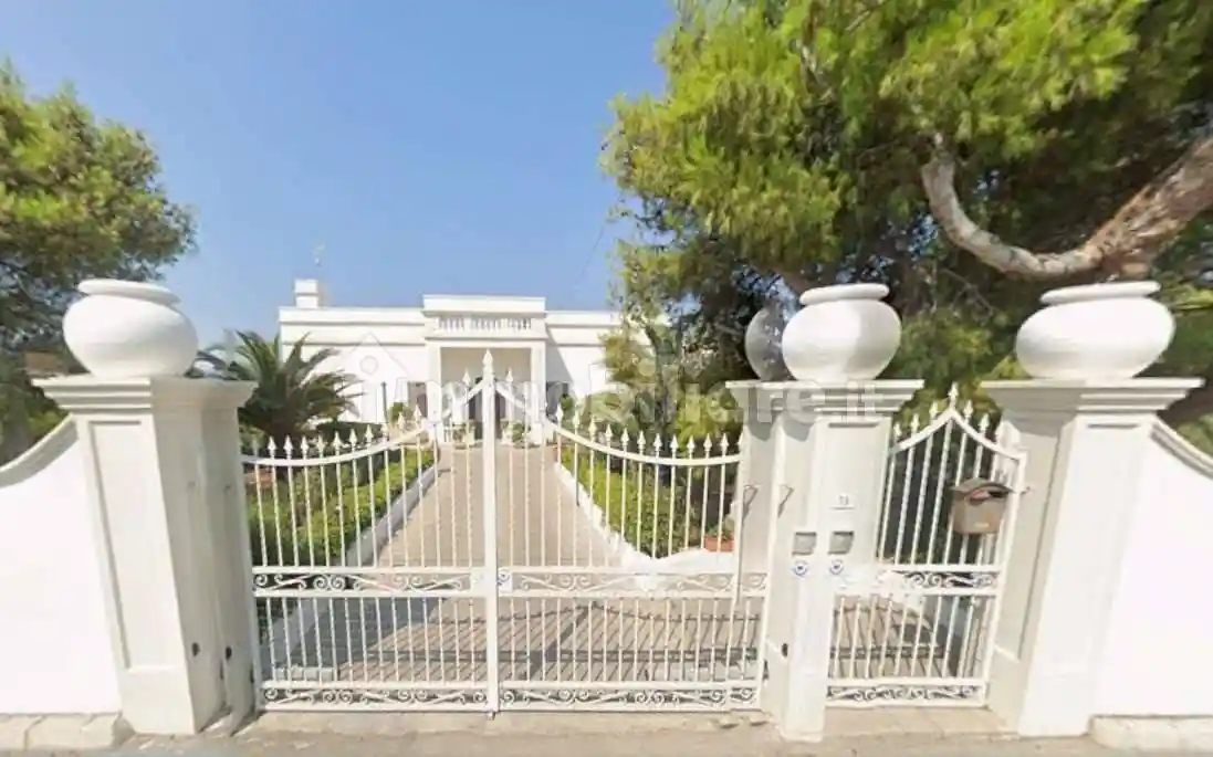 Villa in vendita a Racale