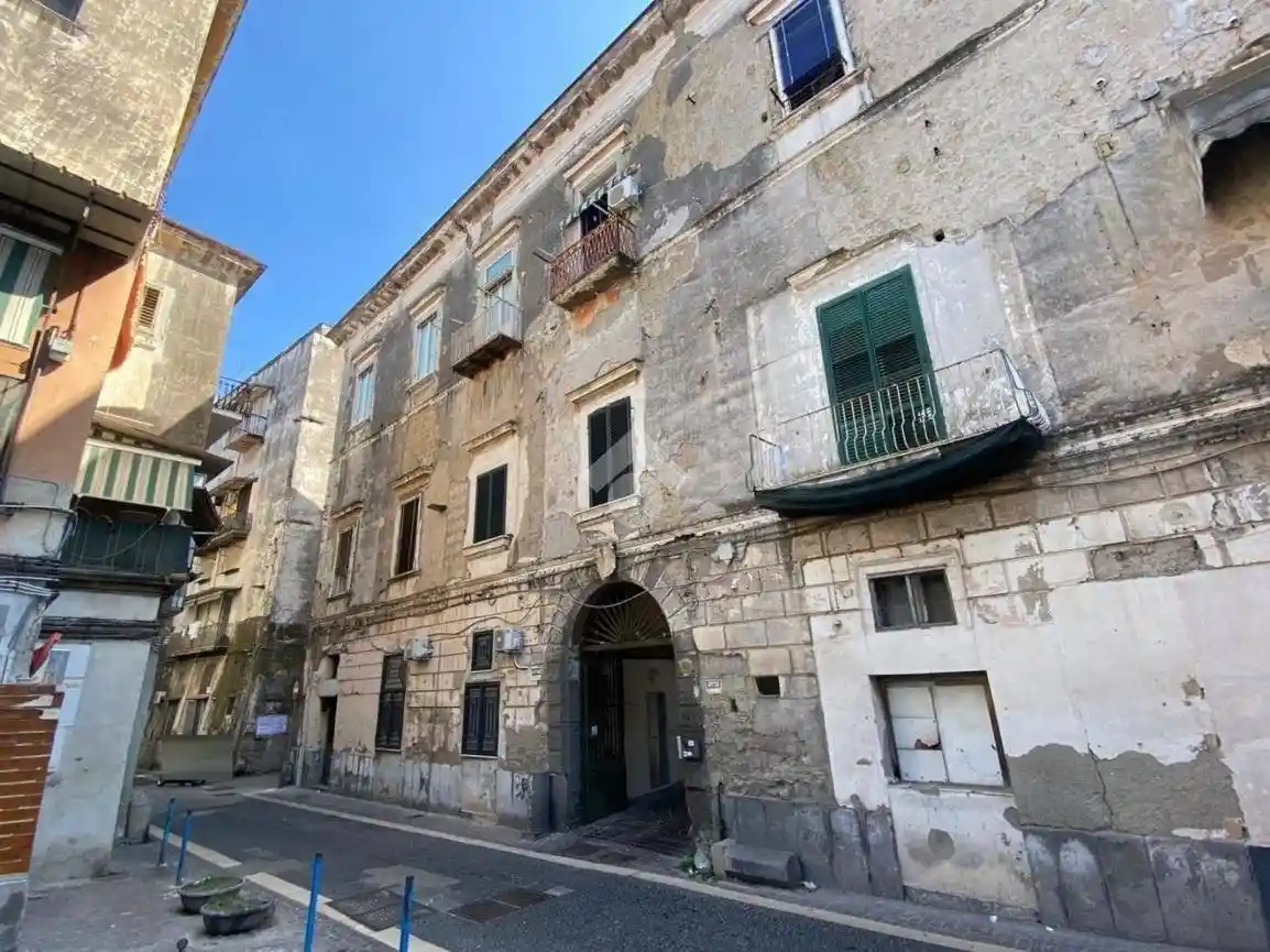 Appartamento in vendita a Napoli