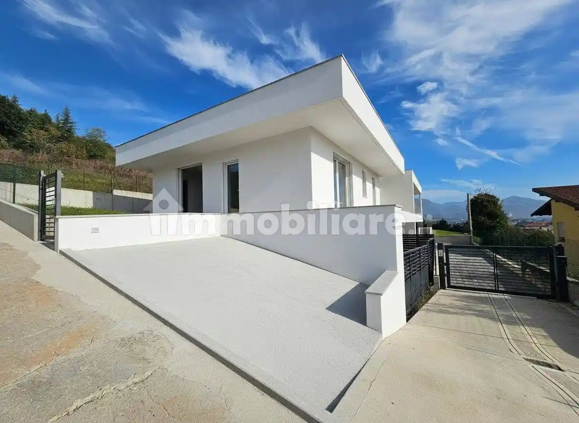 Villa in vendita a San Paolo d'Argon