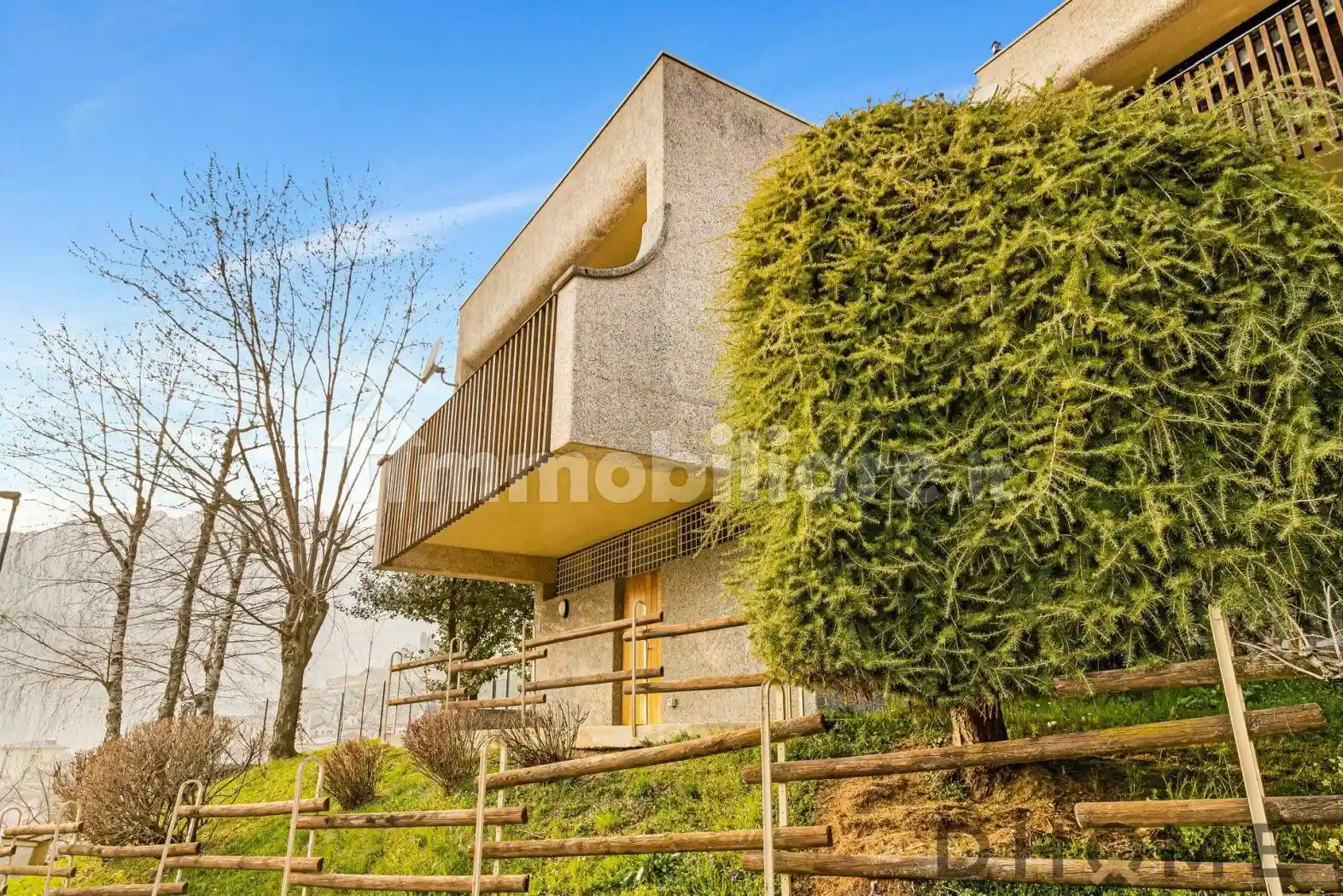 Appartamento in vendita a Gorno