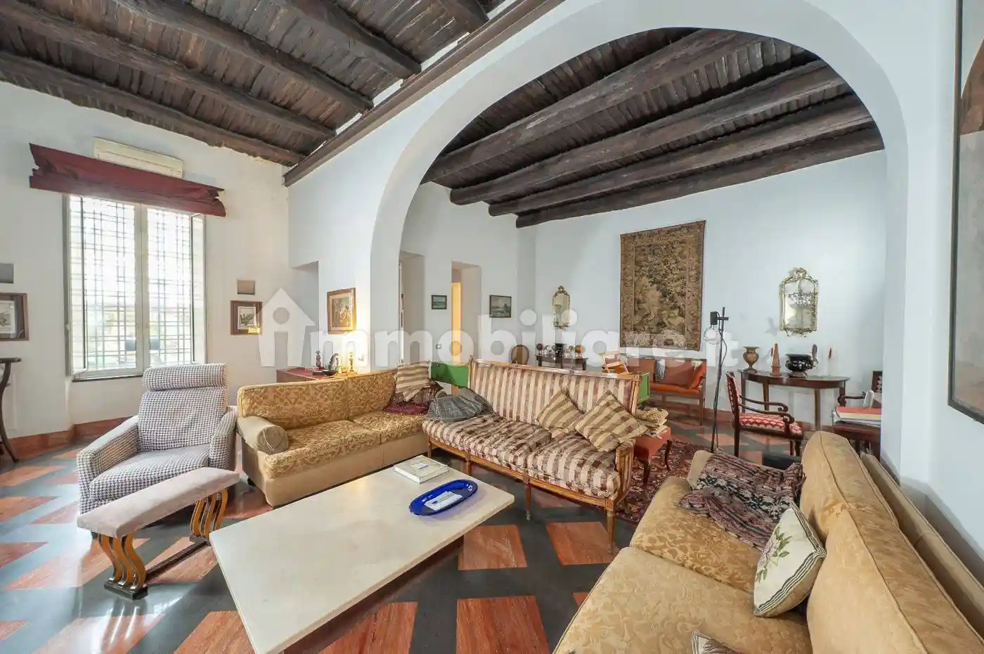 Appartamento in vendita a Napoli