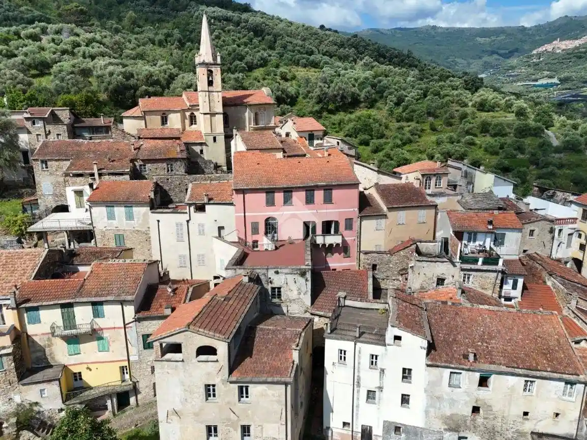 Appartamento in vendita a Pietrabruna