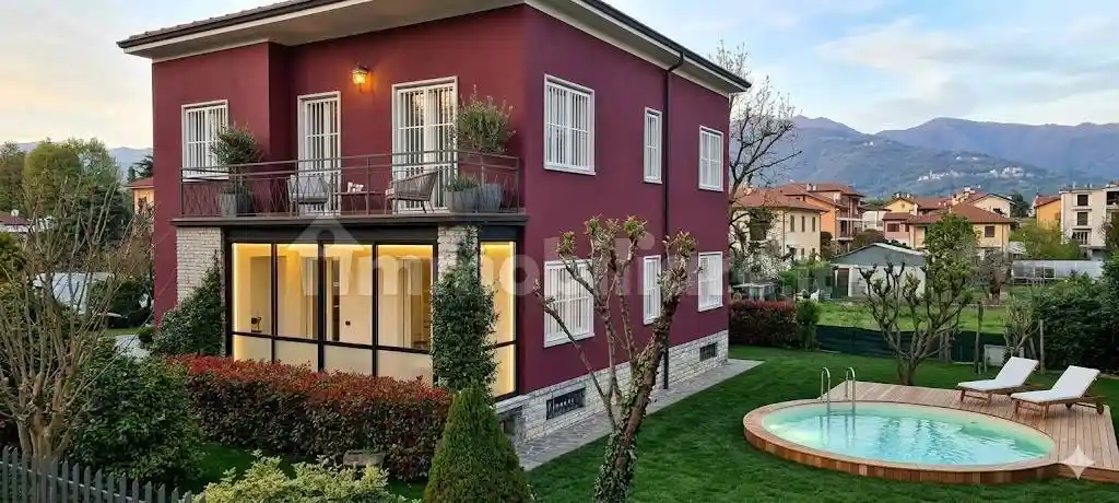 Villa in vendita a Bergamo