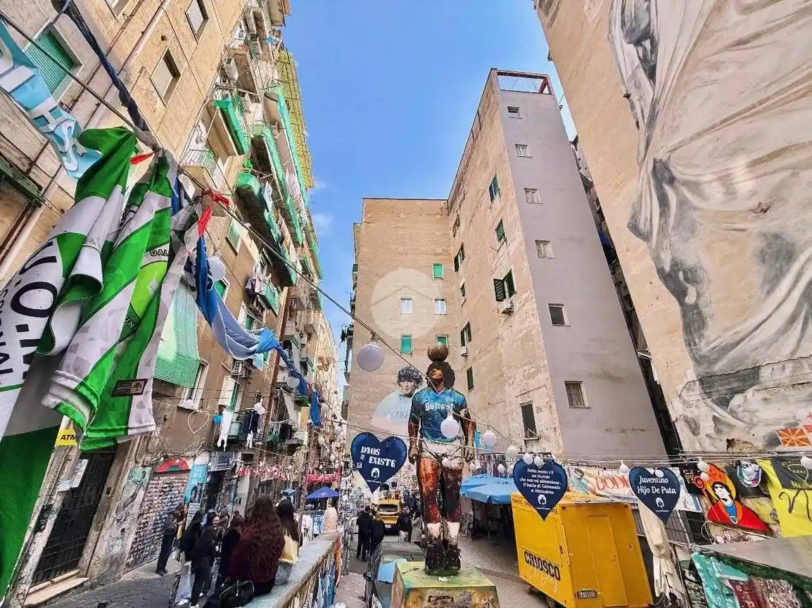 Appartamento in vendita a Napoli