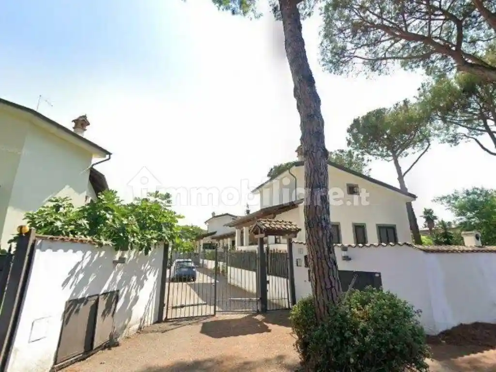Villa in vendita a Roma