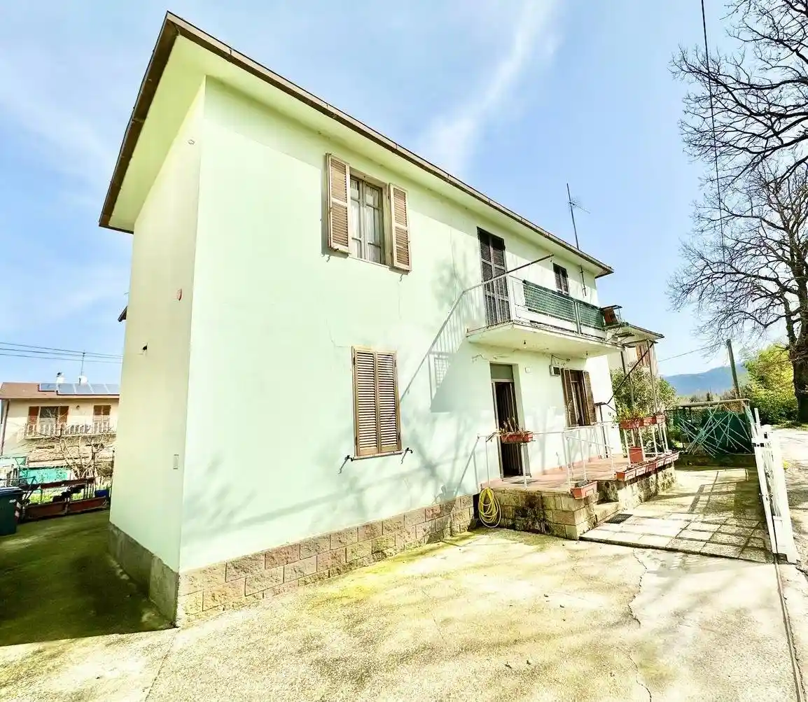 Casa indipendente in vendita a Spoleto