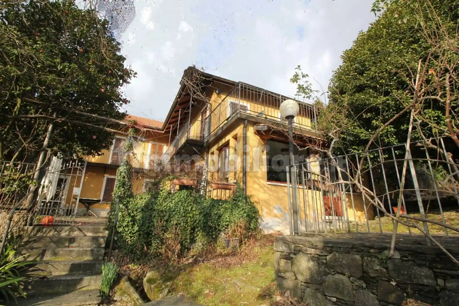 Appartamento in affitto a Pettenasco