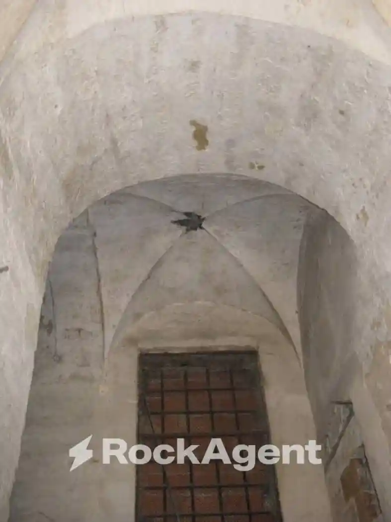 Palazzo - Edificio in vendita a Castelplanio