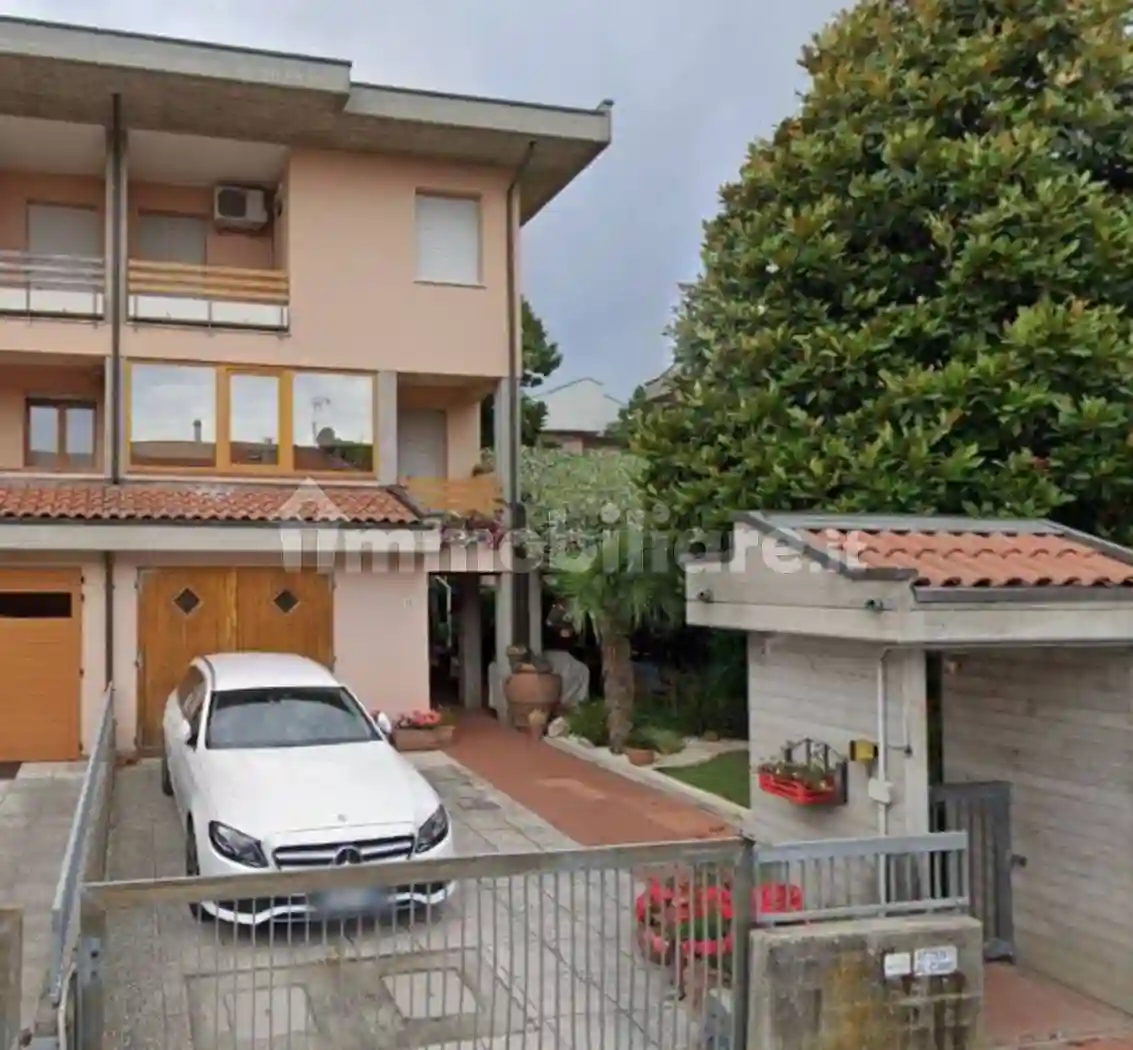 Villetta a schiera - foto 2