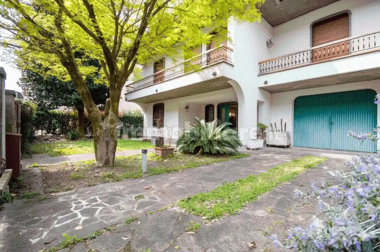 Villa in vendita a Forlì