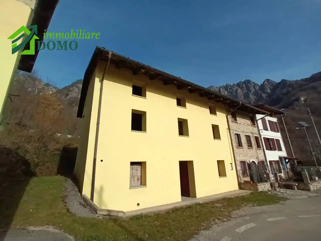 Casa indipendente in vendita a Valli del Pasubio
