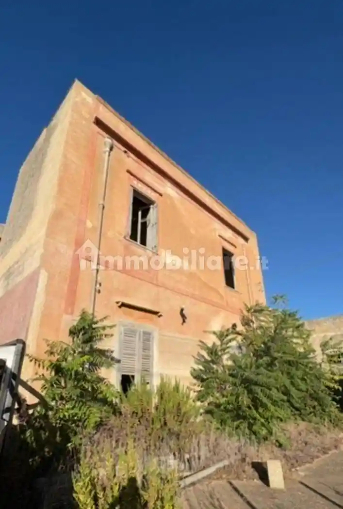 Palazzo - Edificio in vendita a Petrosino