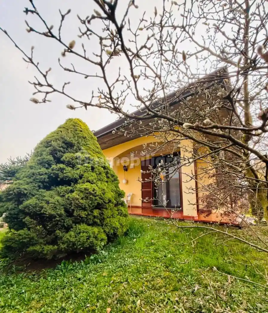 Villa in vendita a Castano Primo