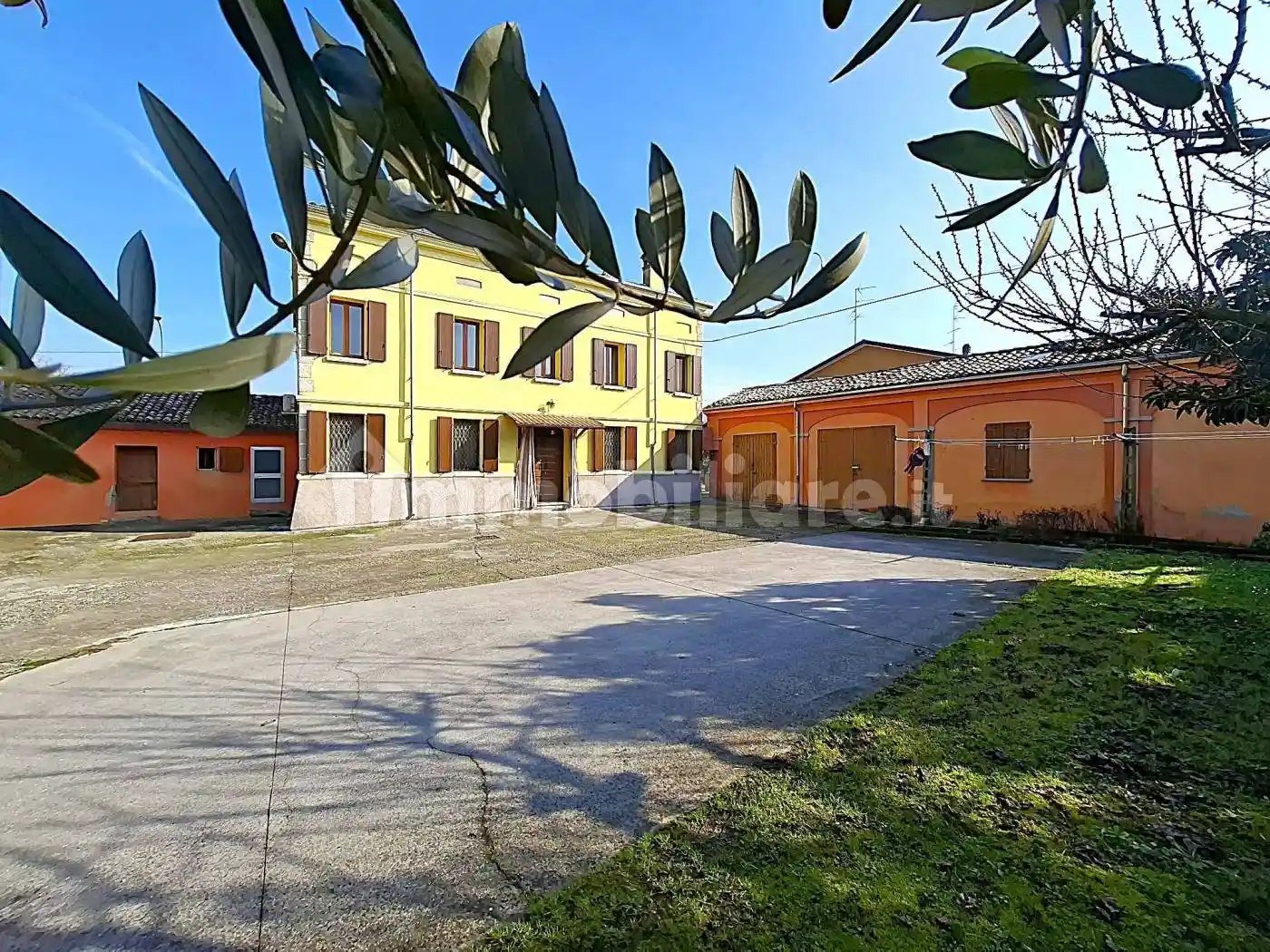 Villa in vendita a Guastalla