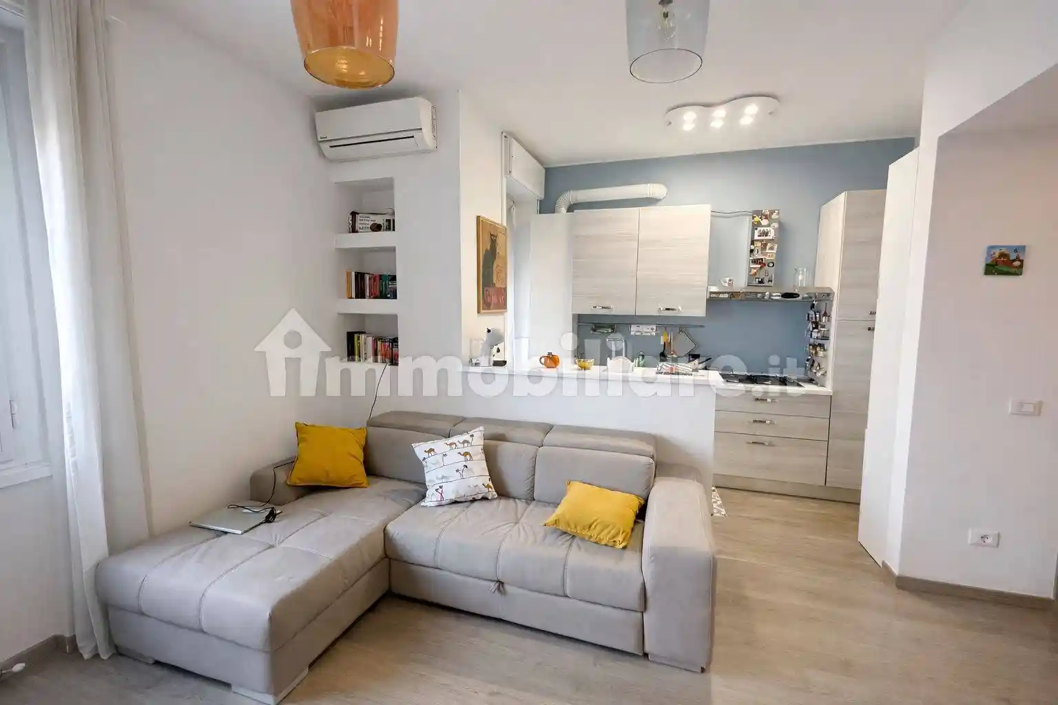 Palazzo - Edificio in affitto a Monza