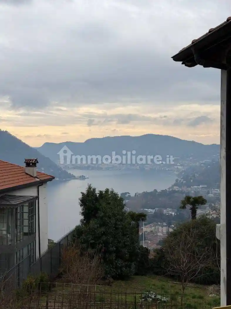 Appartamento in vendita a Cernobbio