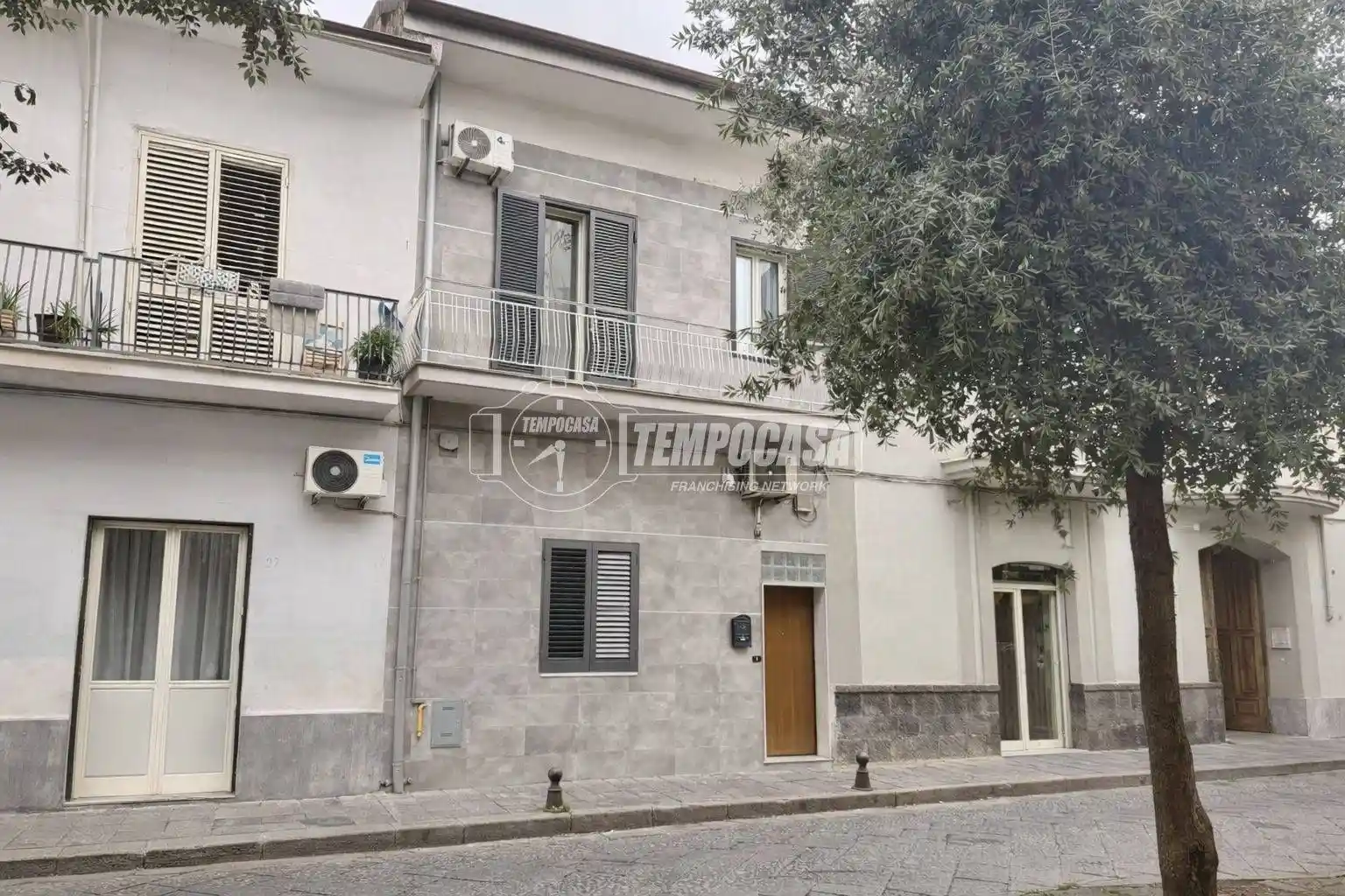 Palazzo - Edificio in vendita a Aversa