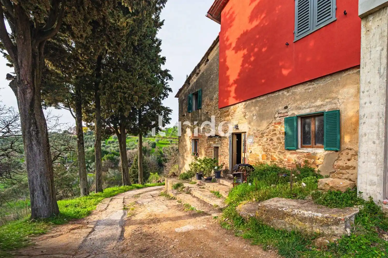 Villa in vendita a Capraia e Limite