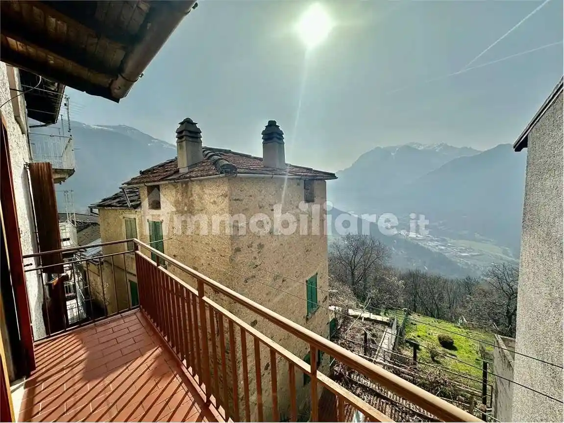 Casa indipendente in vendita a Casargo