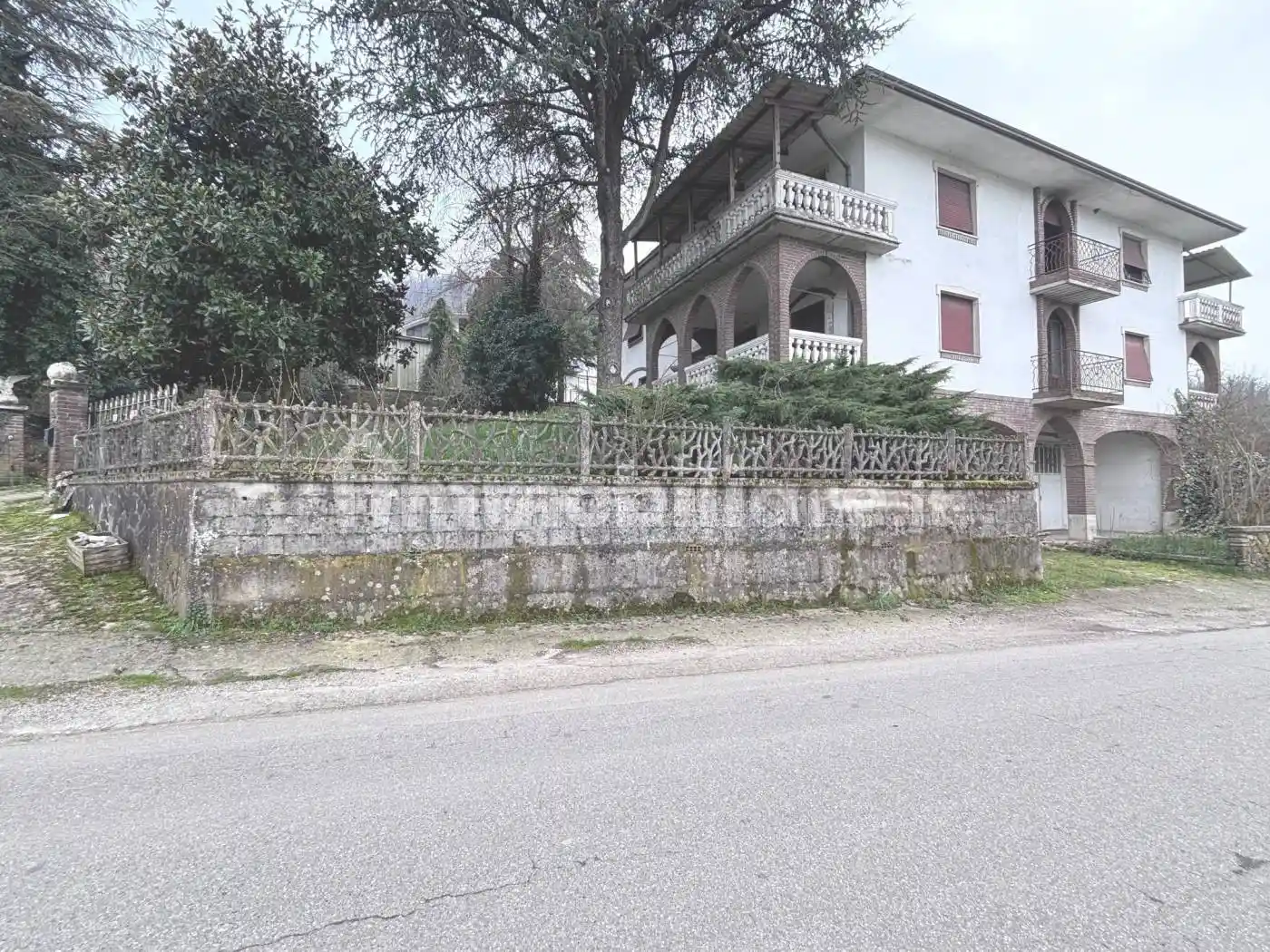 Villa in vendita a Lugagnano Val d'Arda