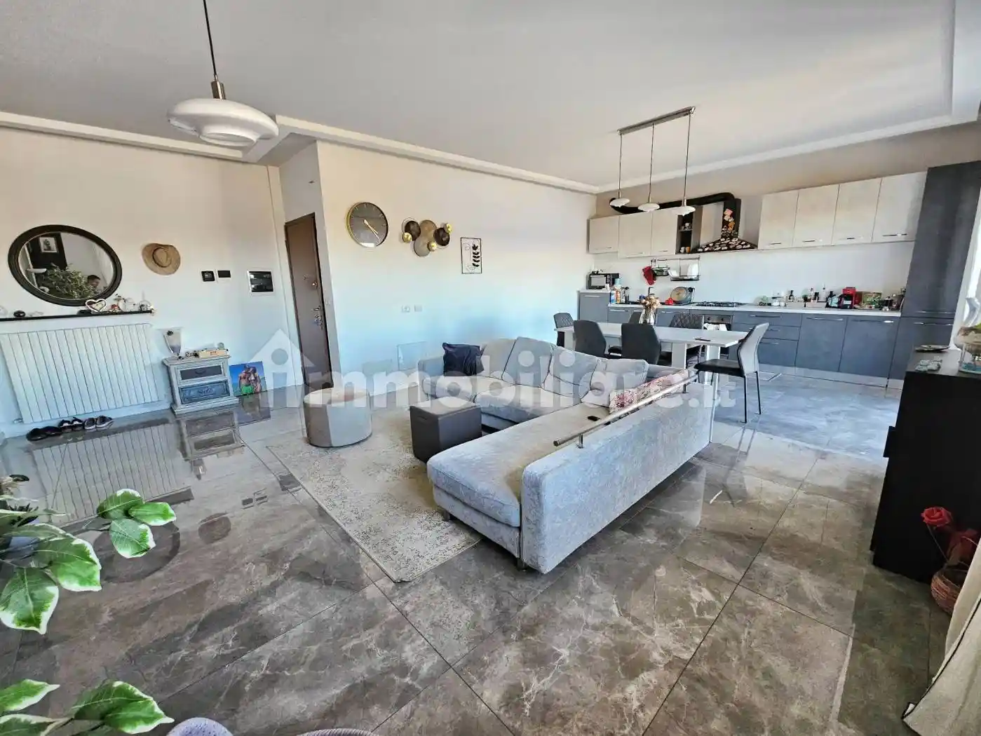 Appartamento in vendita a Solaro