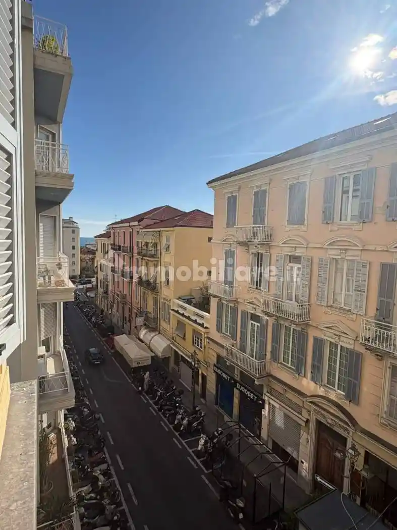 Appartamento in affitto a Sanremo