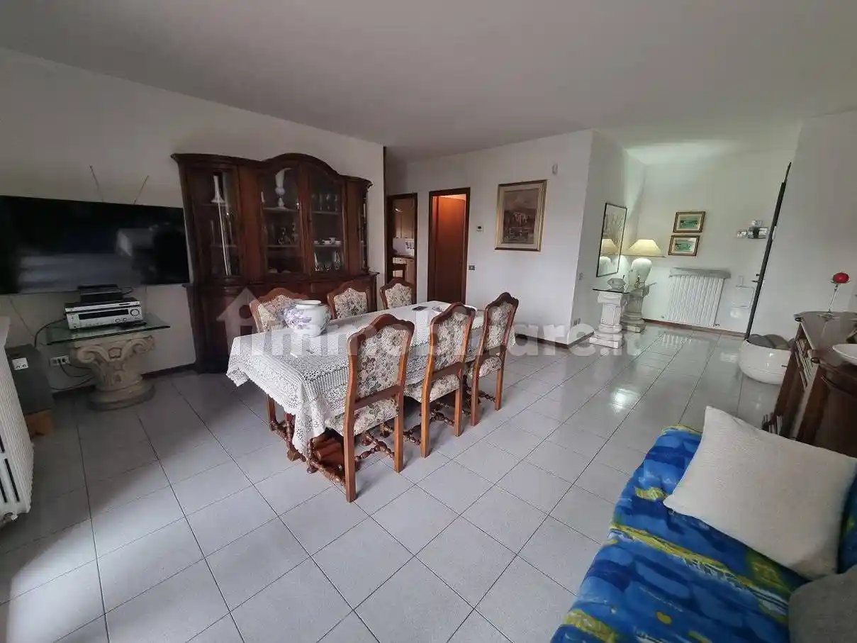 Appartamento in vendita a Senago